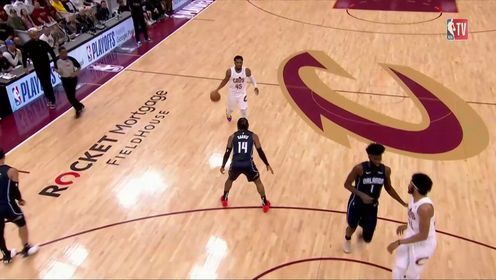 《NBA骑士》根本拦不住 米切尔连续晃动甩开防守急停抛投命中