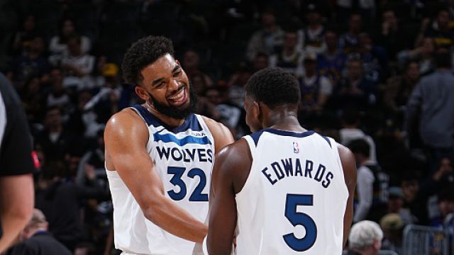 森林狼106-80掘金 爱德华兹27+7唐斯27+12率队客场再下一城