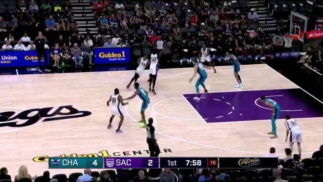 NBA夏季联赛：黄蜂vs国王红队第1节英文原声回放