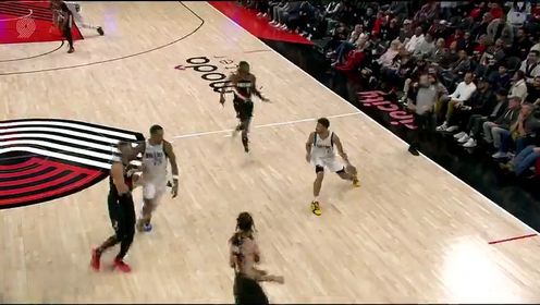 《波特兰开拓者》【回放】NBA常规赛：独行侠vs开拓者第4节英文原声回放