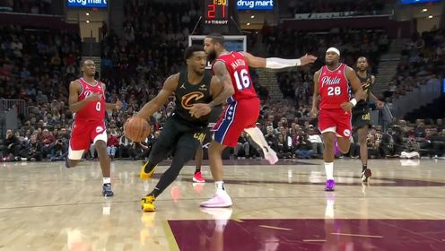《NBA全场集锦》眼里只有篮筐！米切尔快马加鞭点飞马丁直杀篮下暴扣得手