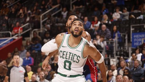 《NBA全场集锦》【原声】凯尔特人124-118活塞 塔图姆37分绿军拒绝逆转惊险取胜