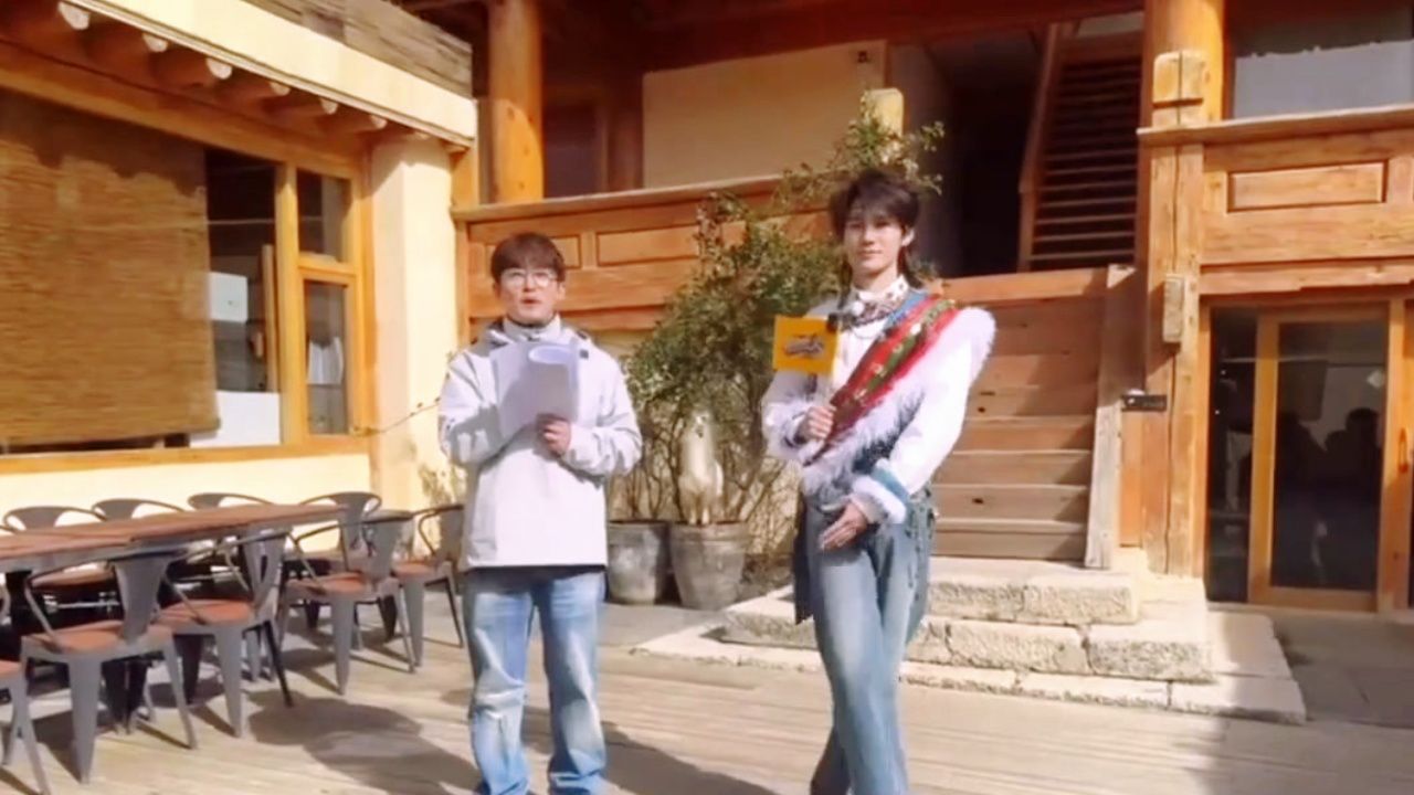 张真源民族服装狼尾造型太帅啦