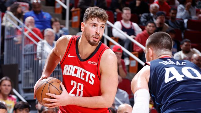 快船113-115火箭 申京22+15祖巴茨空砍33分火箭主场2分险胜快船