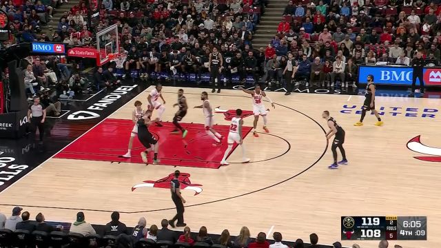 老乡见老乡两眼泪汪汪 瓦兰丘纳斯面对布泽利斯自投自抢打成2+1