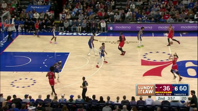 打的对手怀疑人生 恩比德干拔中距离无视防守命中