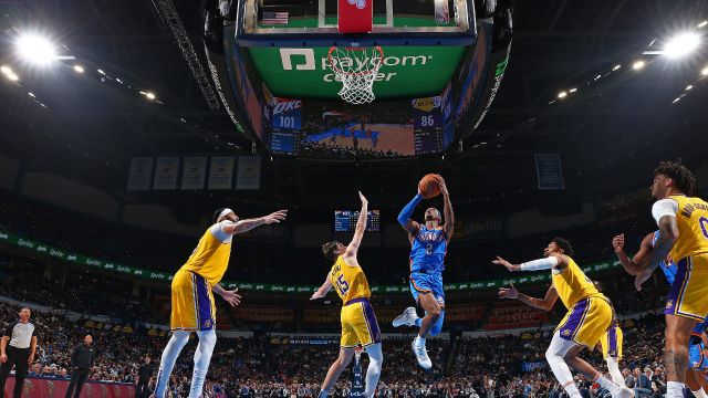 湖人110-133雷霆 雷霆7人得分上双轻取湖人