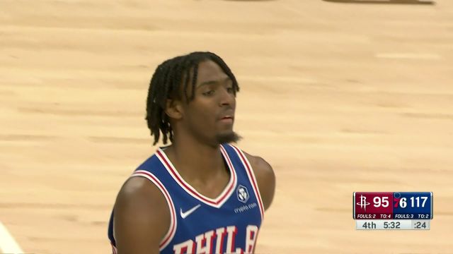 艰难打进神仙球 杰伦-格林负角度完美弧线完成得分