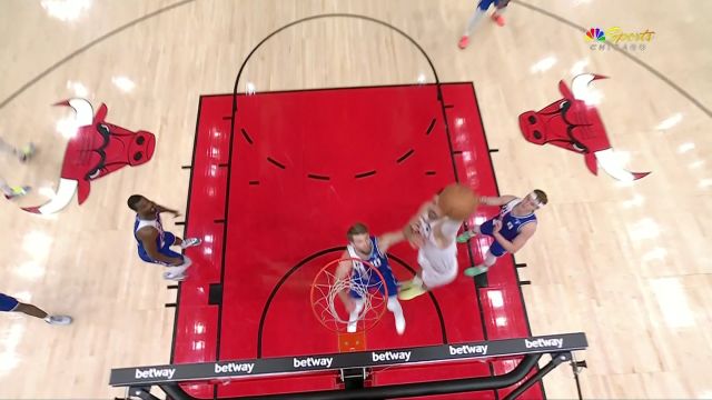 国王三点一线 赫尔特助攻小萨吃饼暴扣