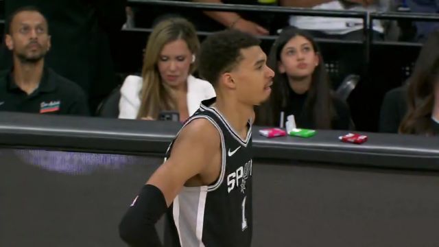 NBA常规赛：太阳vs马刺第3节中文解说回放