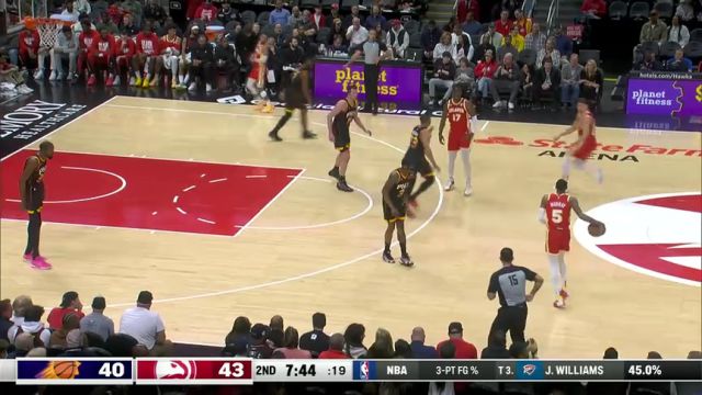 太随心所欲了吧 博格丹诺维奇直塞篮下奥孔古轻松吃饼