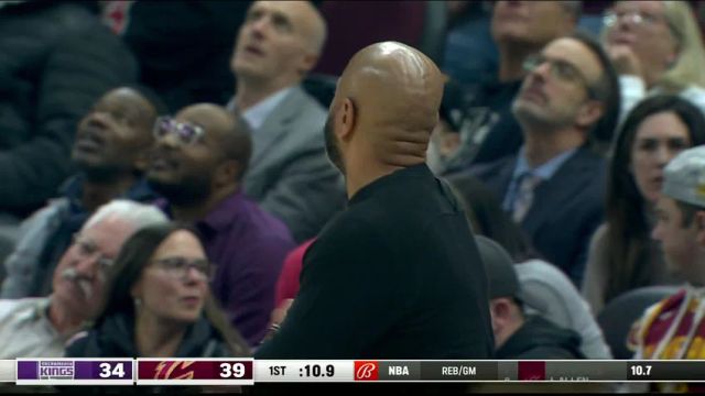 NBA常规赛：国王vs骑士第1节英文原声回放