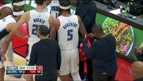 《多伦多猛龙》【回放】NBA常规赛：魔术vs猛龙英文原声全场回放