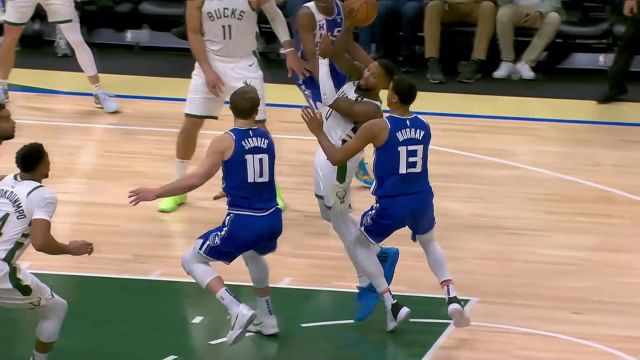 攻传两端皆有建树 利拉德眼观六路妙手回传助攻比斯利三分飙中