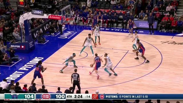 成功扳平比分！ 活塞连续两记三分命中扳平比分