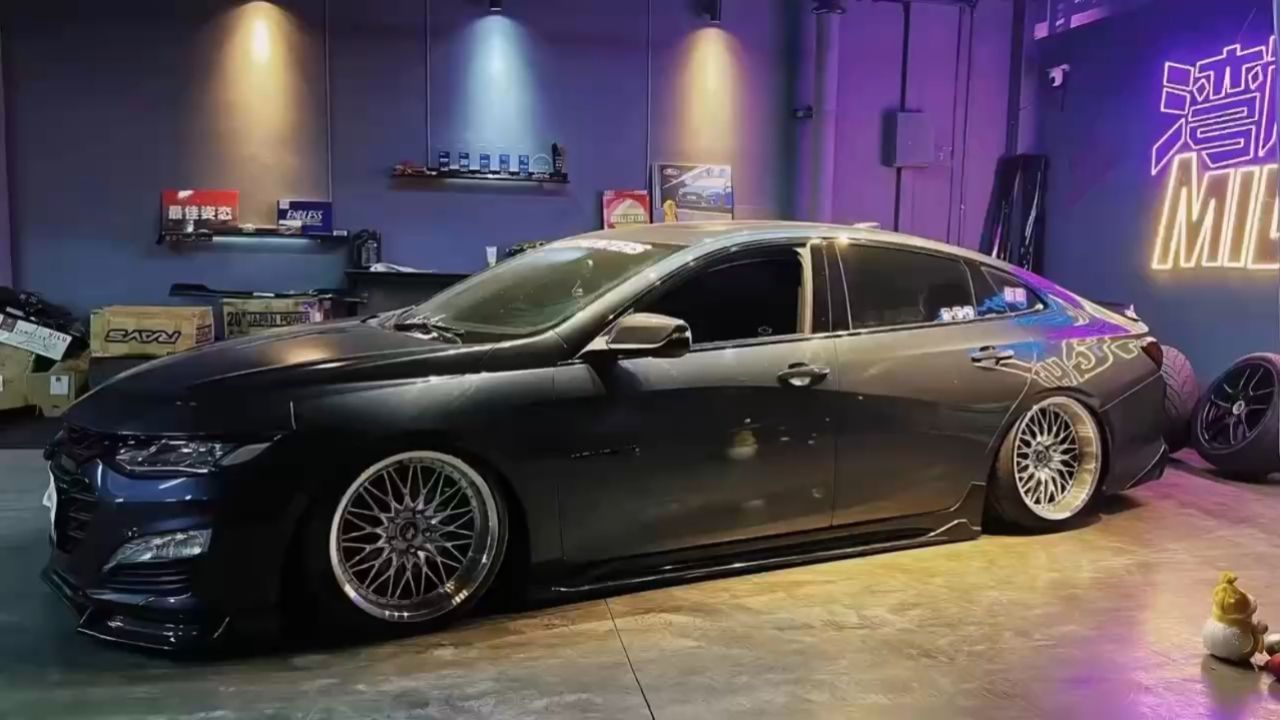 雪佛兰迈锐宝&airbft气动避震原地低趴姿态展示