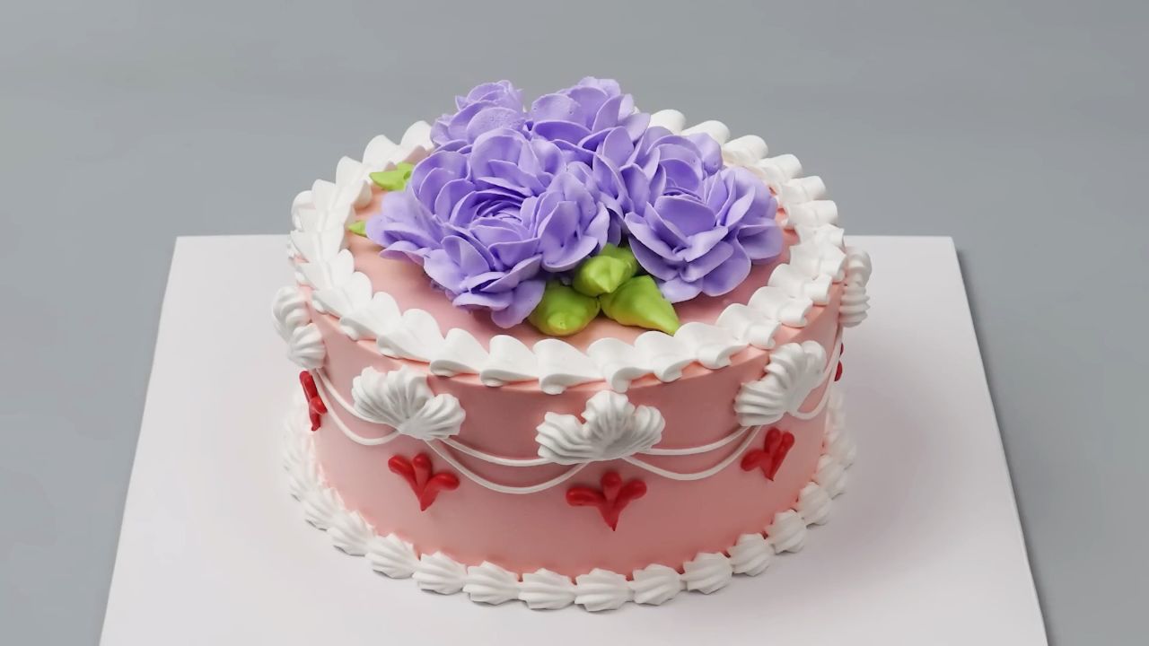 紫色花束奶油蛋糕装饰创意