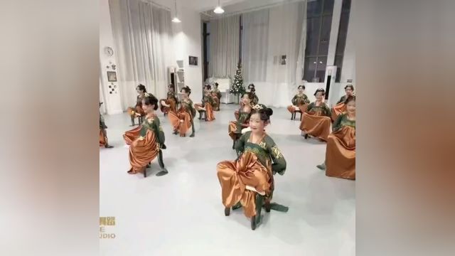 巧悦梳妆女童汉服古典舞蹈服双面燕洵玉人舞原版丽人行舞蹈演出服