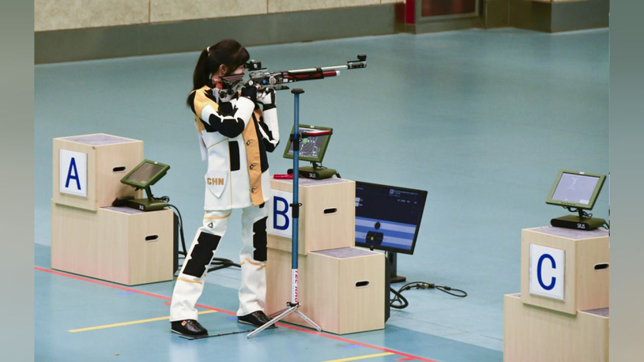 全球连线 | 射击世界冠军黄雨婷获得巴黎奥运会参赛资格