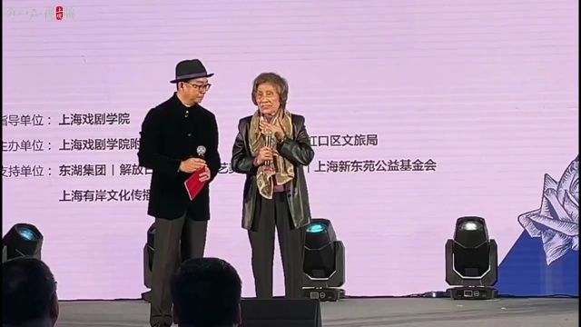 视频 | 这所培养无数演员的学校成立70周年,明星校友载歌载舞为它庆生