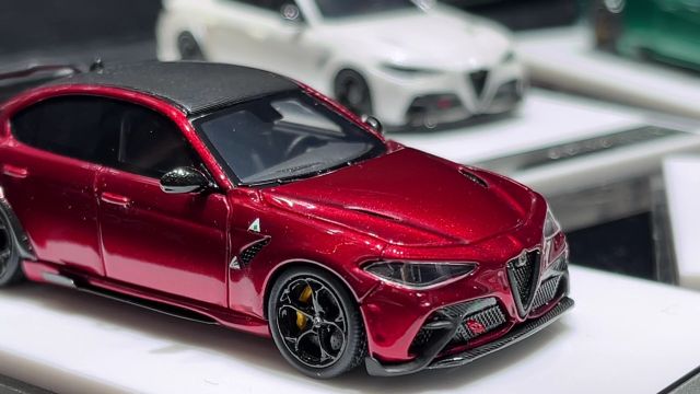 MotorHelix 1:64 树脂材质 Giulia GTA/GTAm 装饰板样品模型