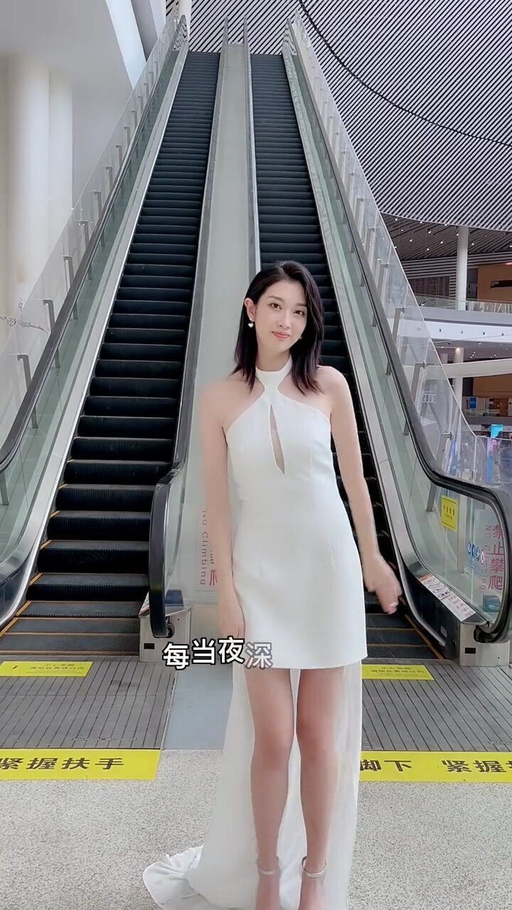 没什么才艺表演 今天学了个舞蹈献给你们 #车模刘思思