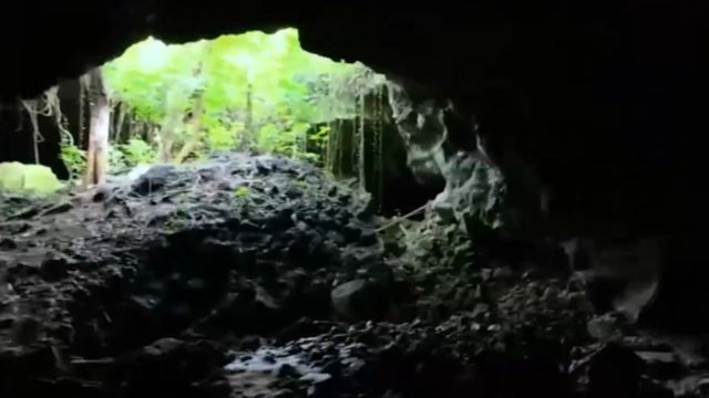 马鞍岭火山周围,地质专家们探明30多个熔岩洞,被称天然地下火山岩洞博物馆