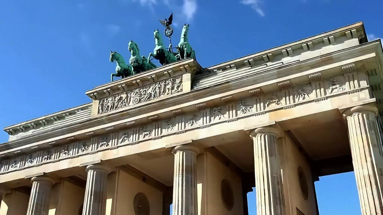 下午茶影音897 勃兰登堡门 #下午茶时间 #勃兰登堡门 #德国拼图 #旅行