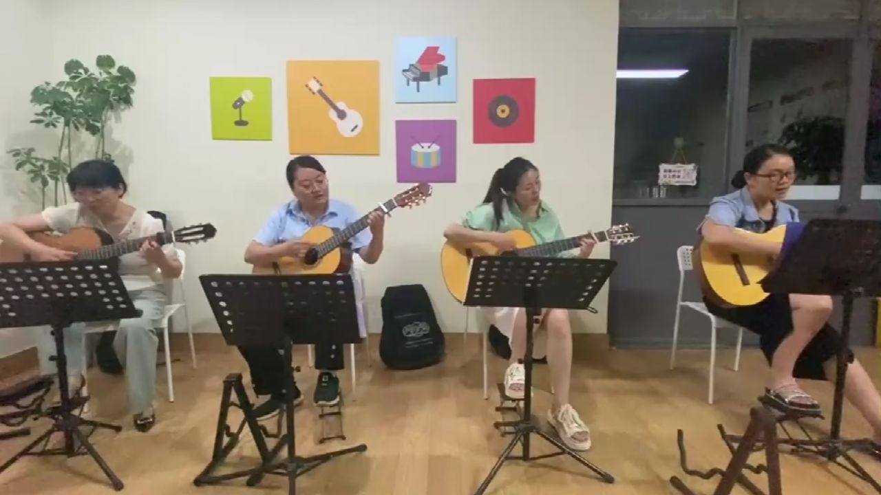 风尚吉他成人吉他课堂练习:《小宝贝》弹唱