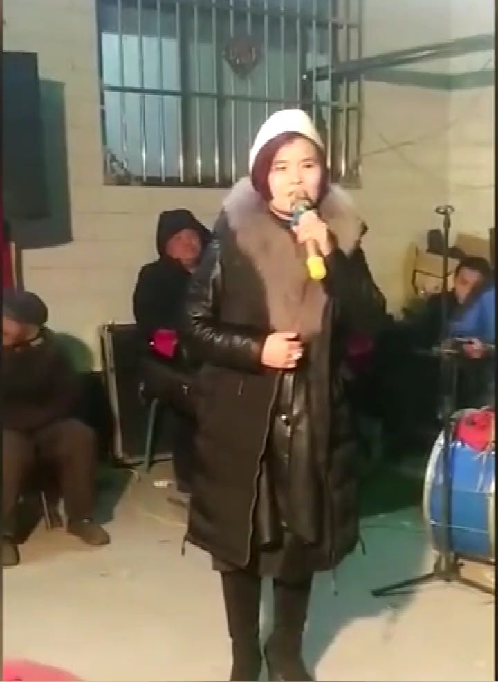 农村白事商芳会戴孝唱《娘为儿》
