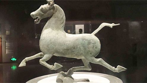 为何国宝"马踏飞燕"只有侧面照?游客:因为正面太过搞笑!