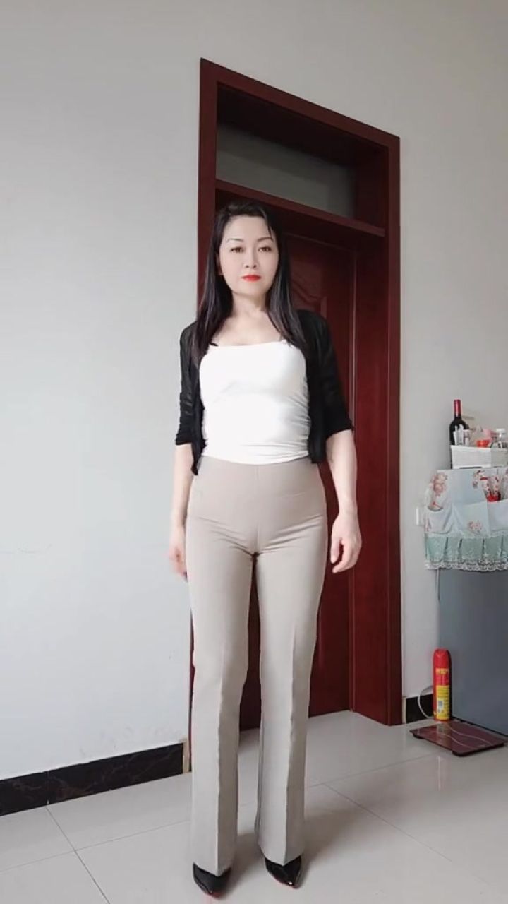 最近头疼,去医院拍片结果脑子里全都是你#微胖穿搭#微胖女人#女人味