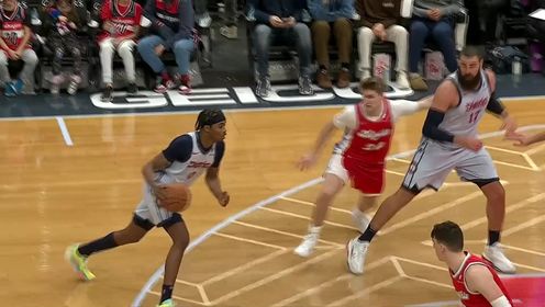 《NBA全场集锦》这饼相当可口！库利巴利突破分球妙传篮下的瓦兰丘纳斯扣篮吃饼