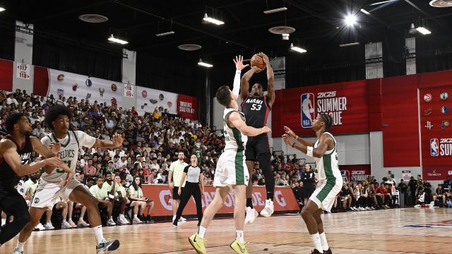 热火119-114凯尔特人 哈克斯29+11热火6人得分上双拿下胜利
