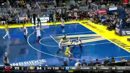 《NBA全场集锦》【回放】NBA杯小组赛：热火vs步行者第4节英文原声回放