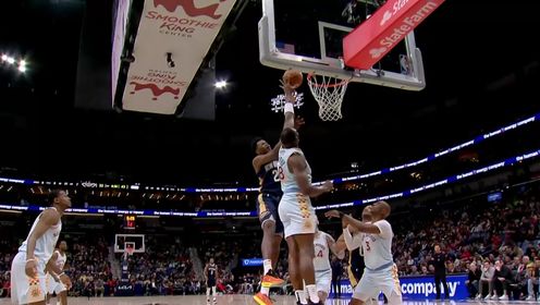 《NBA全场集锦》比永博镇守禁区筑起铁壁 连续封盖震慑对手