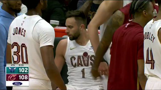 NBA常规赛：黄蜂vs骑士第4节中文解说回放