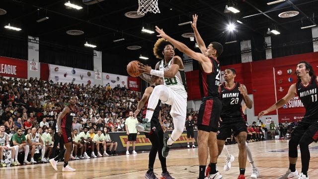 热火119-114凯尔特人 哈克斯29+11热火6人得分上双拿下胜利
