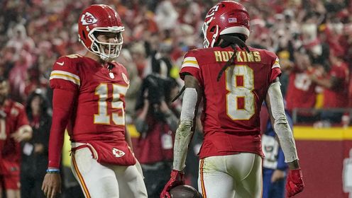 NFL赛事_24/25赛季NFL常规赛第九周:海盗24-30酋长_【NFL战术分析室】揭秘霍爹重生!酋长是如何使用霍普金斯的?_高清1080P ...