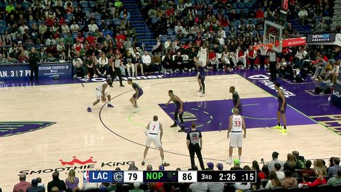 《NBA全场集锦》进攻传球一把抓！哈登助攻+三分将分差追至仅差一分