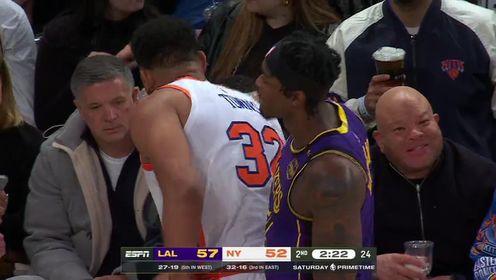 《NBA全场集锦》【回放】NBA常规赛：湖人vs尼克斯第2节英文原声回放