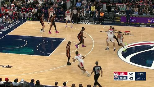 《NBA全场集锦》手感只要一开张就拦不住 普尔弹无虚发连中两记三分