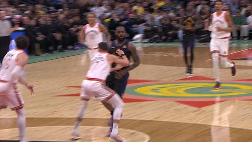 《TOP时刻》16日NBA最佳助攻 詹姆斯声东击西不看人妙传八村轻松上篮
