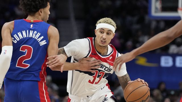 奇才126-107活塞 库兹马半场轰下25分率队大胜活塞