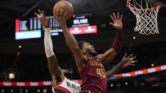 开拓者vs骑士精华纯享 夏普独揽29分逆转骑士