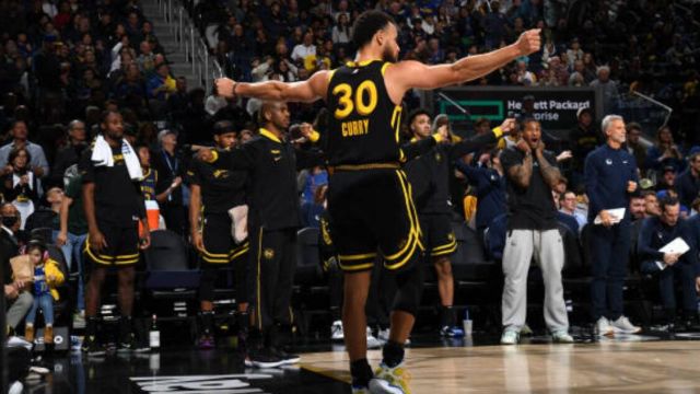 库里vs篮网集锦 全场37分末节7投全中保住胜利