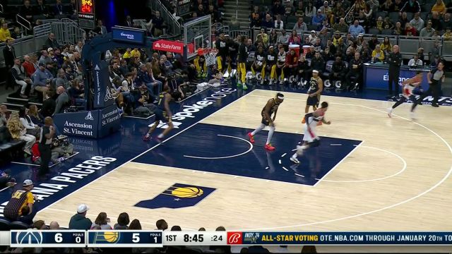 特纳刚送大帽皮球还未热乎 就被普尔快手抢回拿下中距离