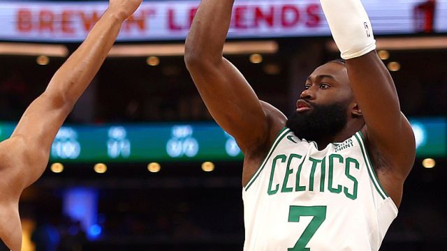 杰伦-布朗vs马刺集锦 21分7板稳定输出助队取胜