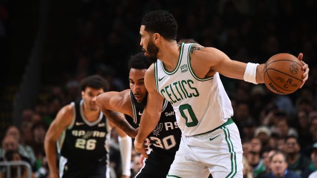 马刺98-117凯尔特人 塔图姆24+5文班空砍27分绿军大胜马刺取主场20连胜