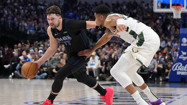 雄鹿129-117独行侠 字母哥利拉德联手轰下78分导演25分大逆转